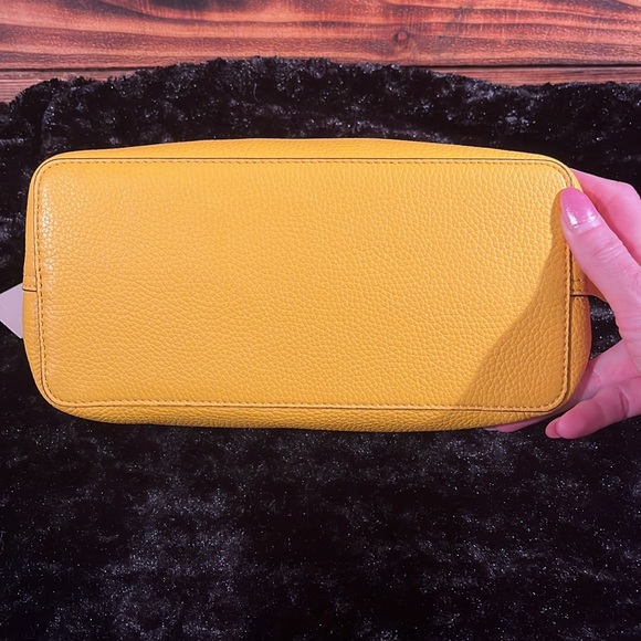 NWT Tory Burch Blake Tote - Picture 5 of 8